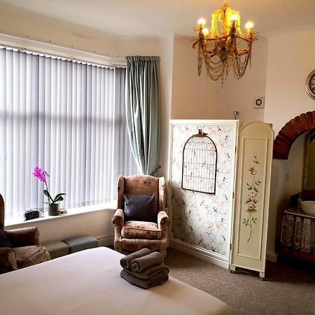 Sunset Guest House Hunstanton Exterior photo A bedroom at the Old Vicarage